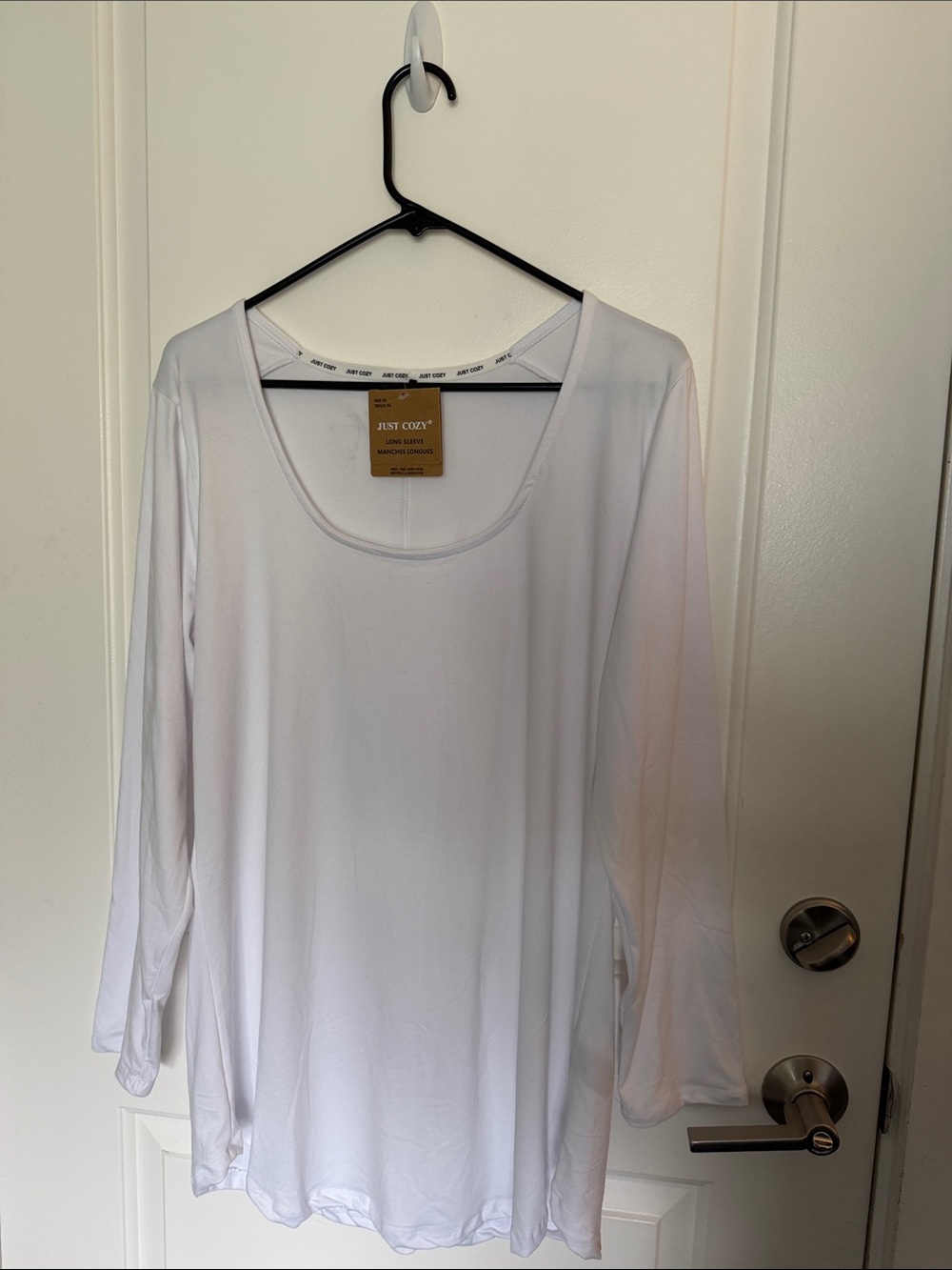 Just Cozy Women's White Scoop Neck Long Sleeve Top